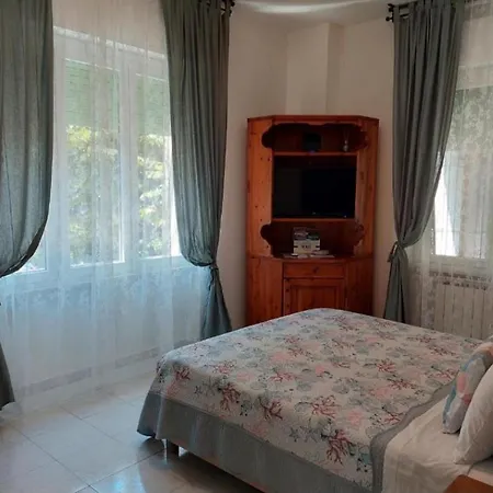 Pied A Terre Nr.5 לה ספציה